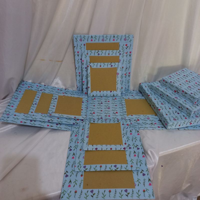 

Surprise box hanya kotak nya saja