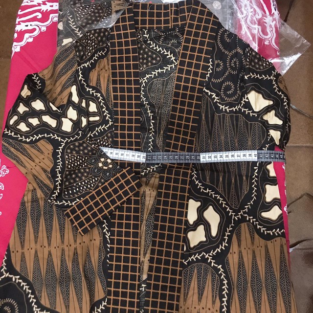 Leon Outer / Blazer Batik Wanita