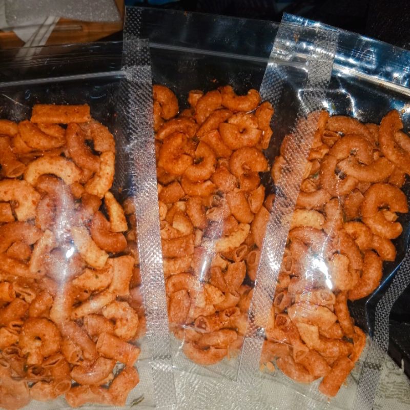 

Makaroni pedas daun jeruk makaroni bantet isi 32 grm