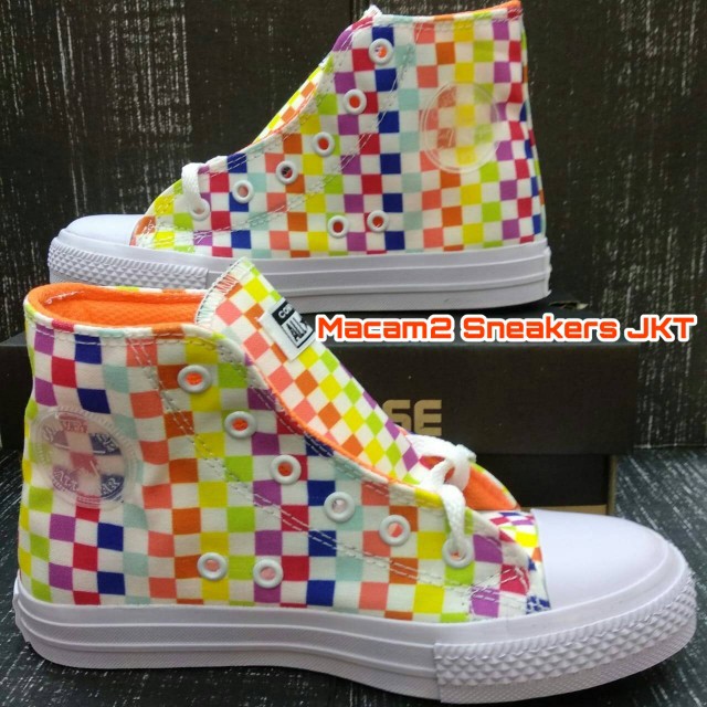 Sepatu Converse Anak Motif Gambar Checkerboard / Kotak-kotak