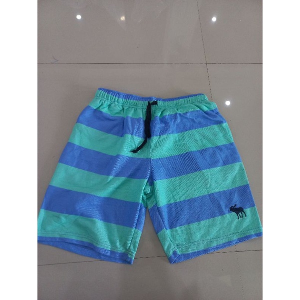 celana pendek abercrombie