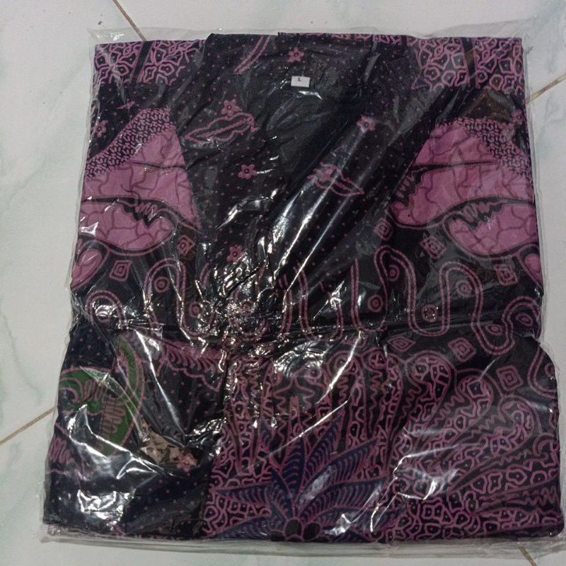 SUKET SEGORO SM KEMEJA BATIK SOLO PRIA LENGAN PANJANG LAPIS FURING ATASAN BATIK PREMIUM MODERN KATUN HALUS SUKET SEGORO GITARJA JAYANEGARA PERWIRA MAHESA RAJASWA ASTAGUNA NATANEGARA GURDO IJO KENCONO UNGU ARIESWARA GINANDRA PEKSI NAVY SELING BABON ANGKREM