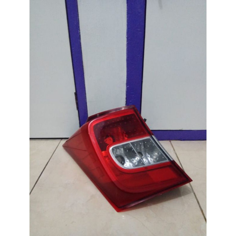 Stoplamp LAMPU belakang Honda Freed 2012 2013 2014 Original