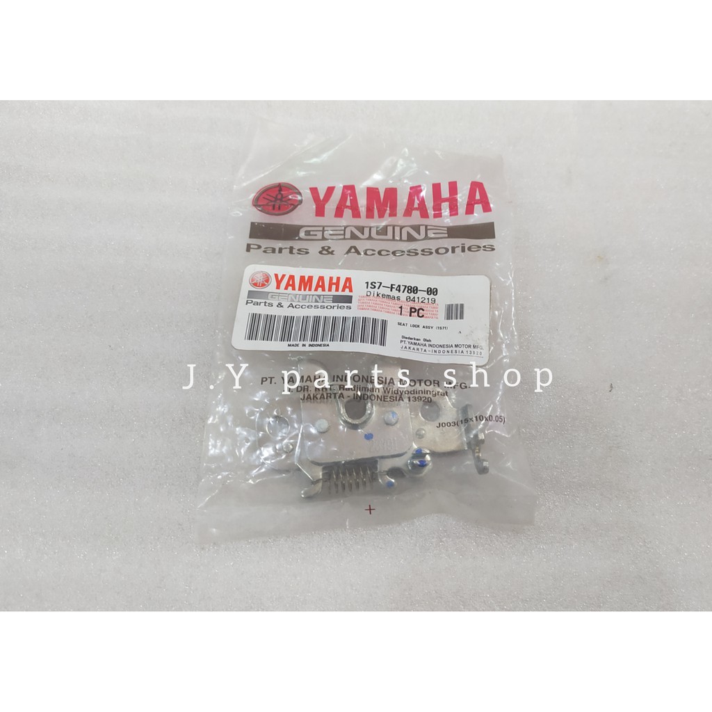 KUNCI ENGSEL JOK SEAT LOCK JUPITER MX 135 LAMA OLD . VEGA R NEW . SOUL GT 125 ORI YGP 1S7-F4780-00