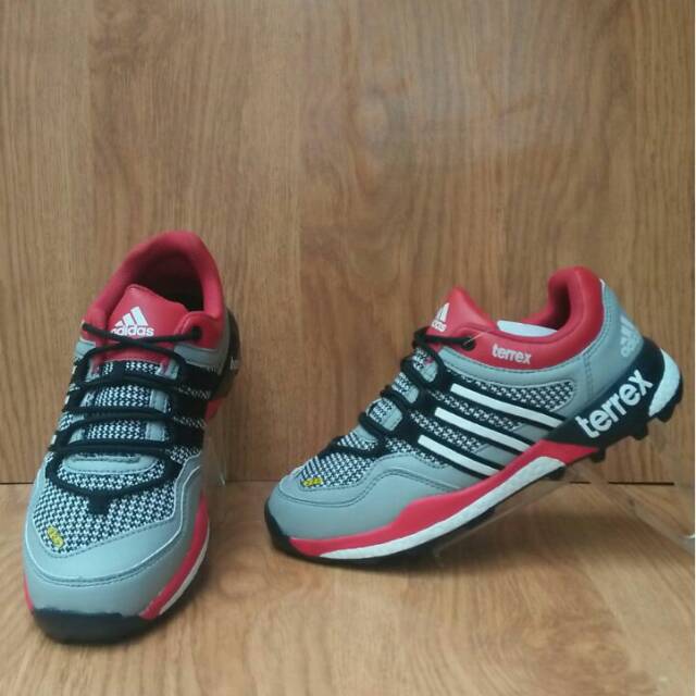 Sepqtu Adidas Terex