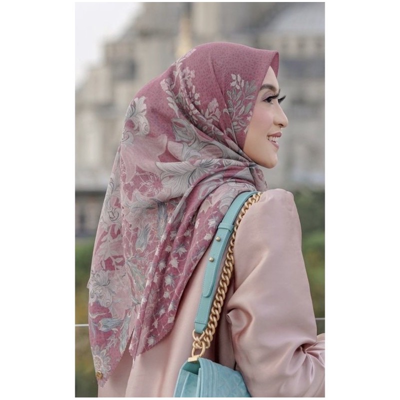 Buttonscarves Topkapi Raspberry