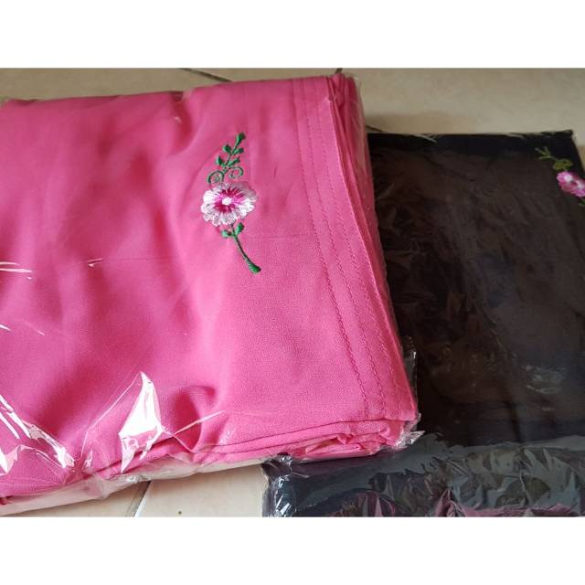 Khimar syari bordir penguin style