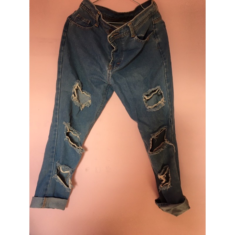 RIPPED JEANS | PRELOVED CELANA