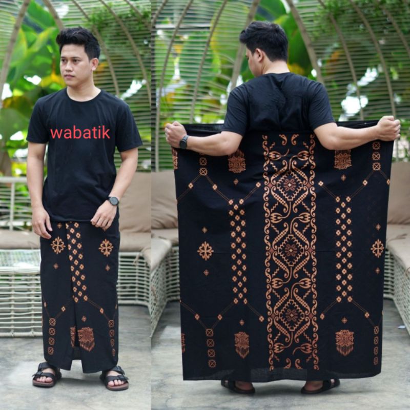 Sarung Batik Pekalongan model Batik Pria Kang Santri palaikat terbaru buat Sholat Pria gaya sarung wadimor ala palaikat terbaru millenials sarung motif aksara jawa