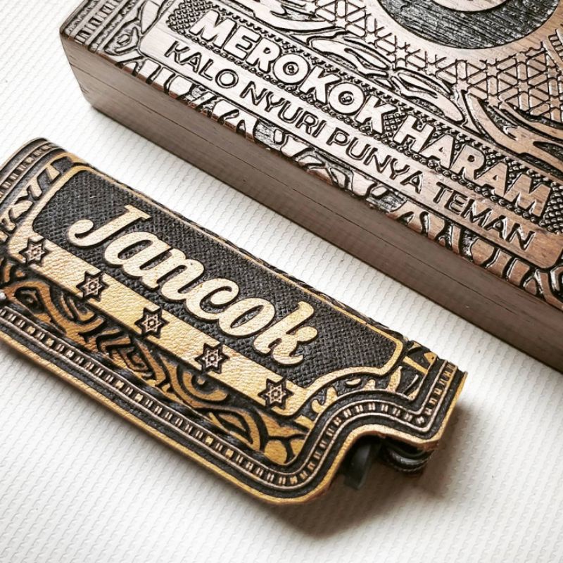 Sarung korek kulit, cover korek cricket, custom ukir nama,  ukir logo,  hadiah custom, souvenir