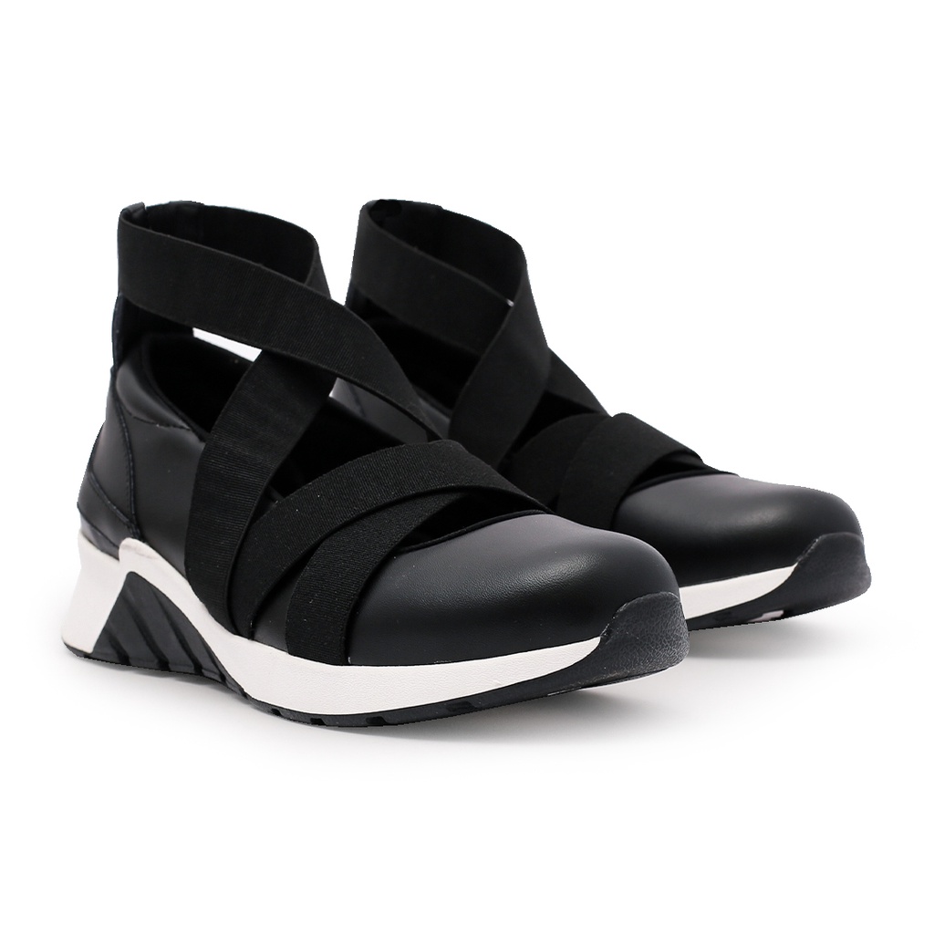 KHK by Khakikakiku Olien Black Slip On