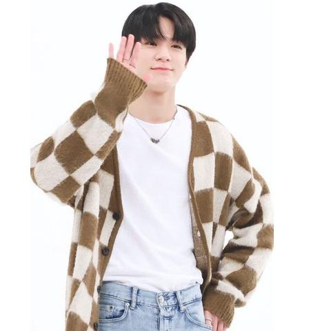 Murah Meriah [ FREE PHOTOCARD NCT ] CARDIGAN JENO NCT DREAM / NCT U - CARDIGAN KOREA from HARIRA STY