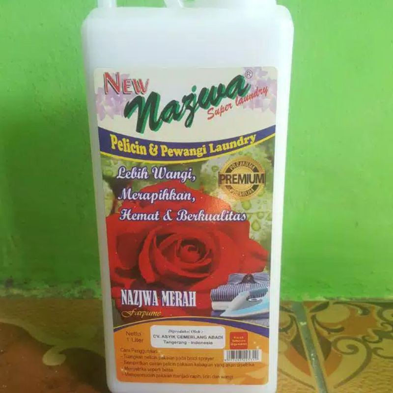 PEWANGI LAUNDRY NAJWA PELICIN &amp; PENGHARUM PAKAIAN 1 LITER