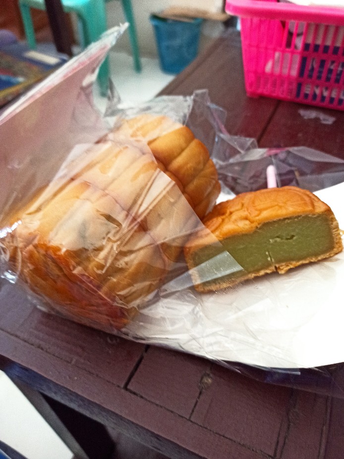 Jiu Pia 4pc Rasa Tausa & Gojin Uk. Jumbo / Mooncake Khas Singkawang / Kalbar