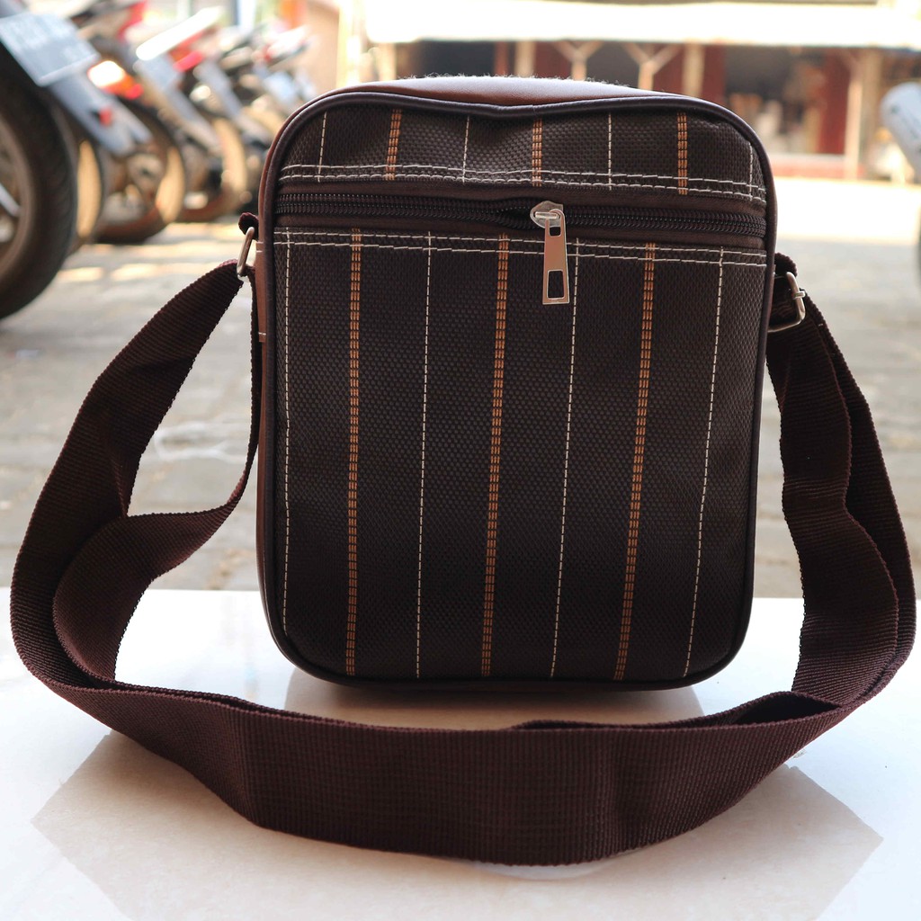 Tas Fashion Pria Selempang Kulit Kecil Coklat Fashionable Kekinian