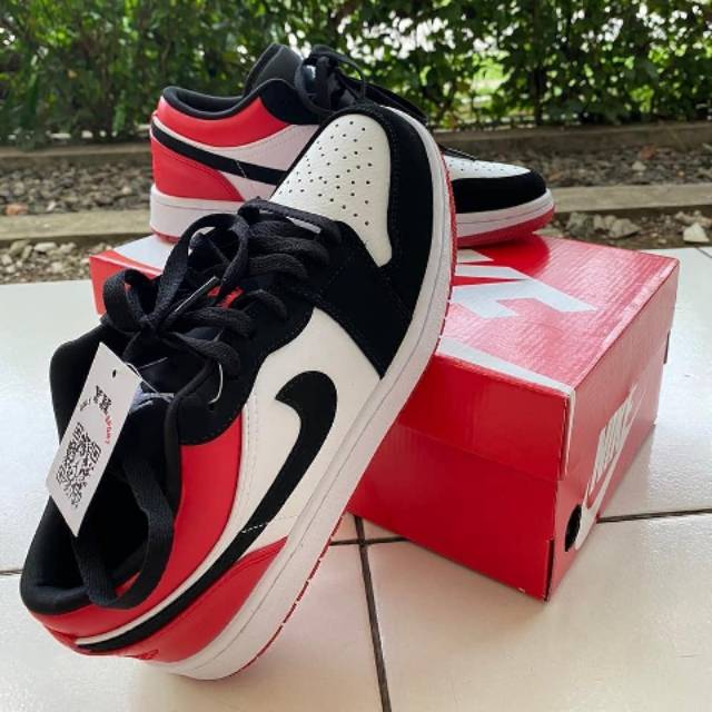 NIKE AIR JORDAN 1 LOW BLACK
