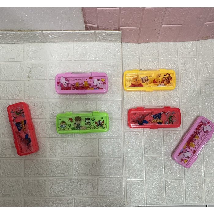 

Star Tempat Pensil/Kotak Pensil Transparan 2 Bagian Karakter/ Kode Km11 Trendi