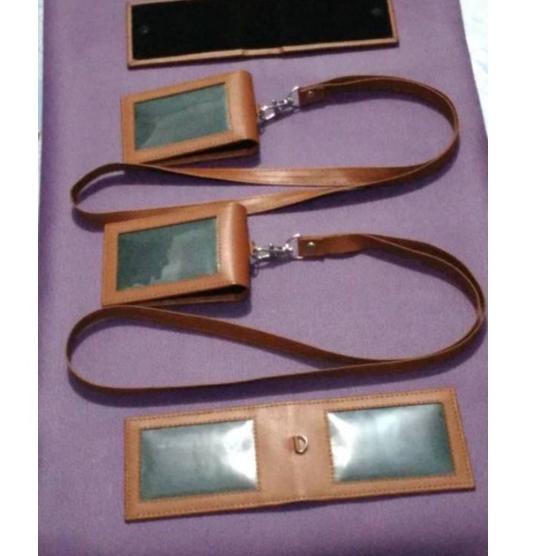 

Terkini KWG88 TEMPAT ID CARD MAGNET 2 KARTU DENGAN TALI GANTUNGAN Q64 Grosir