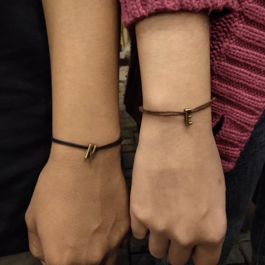 (BISA COD) Gelang Tali Kulit / Gelang Inisial / Gelang Nama / Gelang Couple / Gelang Couple Termurah
