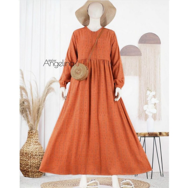 bella dress kamia white S, diana brielle black xs by Atelier angelina