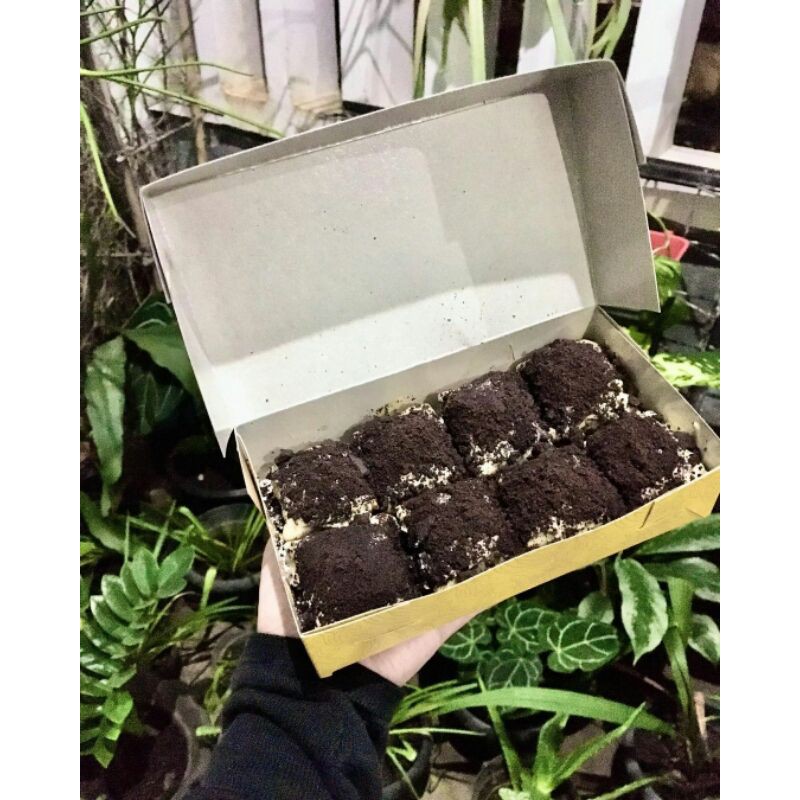 

PISANG COKLAT LUMER VANILA TOPPING OREO