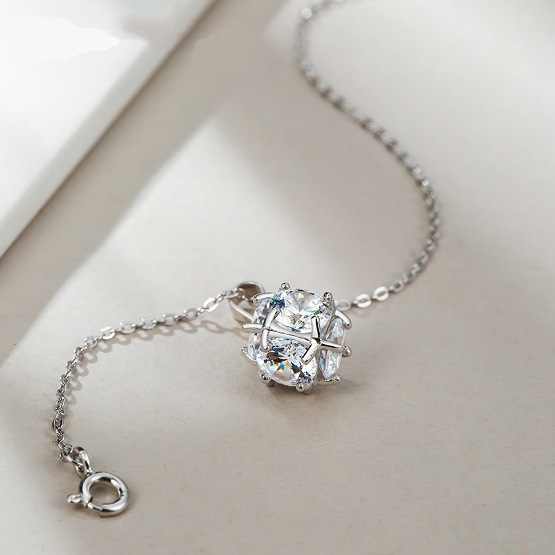 [Ready Stock]Fashion Silver-Plated Diamond Necklace Rubik's Cube Pendant