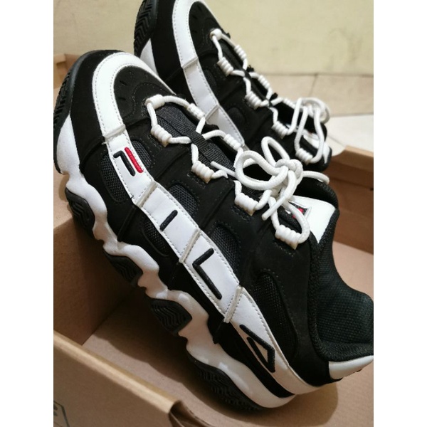 SEPATU FILA X BTS BARRICADE HITAM PUTIH RM SUGA preloved