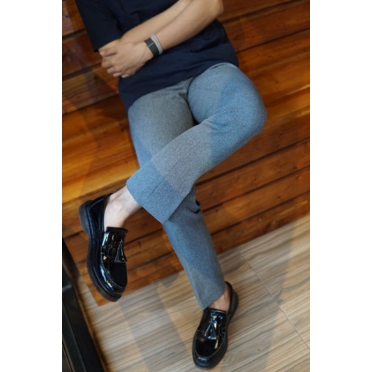 FLAMENTIS - Celana Kerja Bahan Formal Pria Slimfit (Abu Muda)