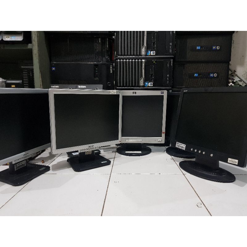 MONITOR LCD 15&quot; KOTAK SIAP PAKAI