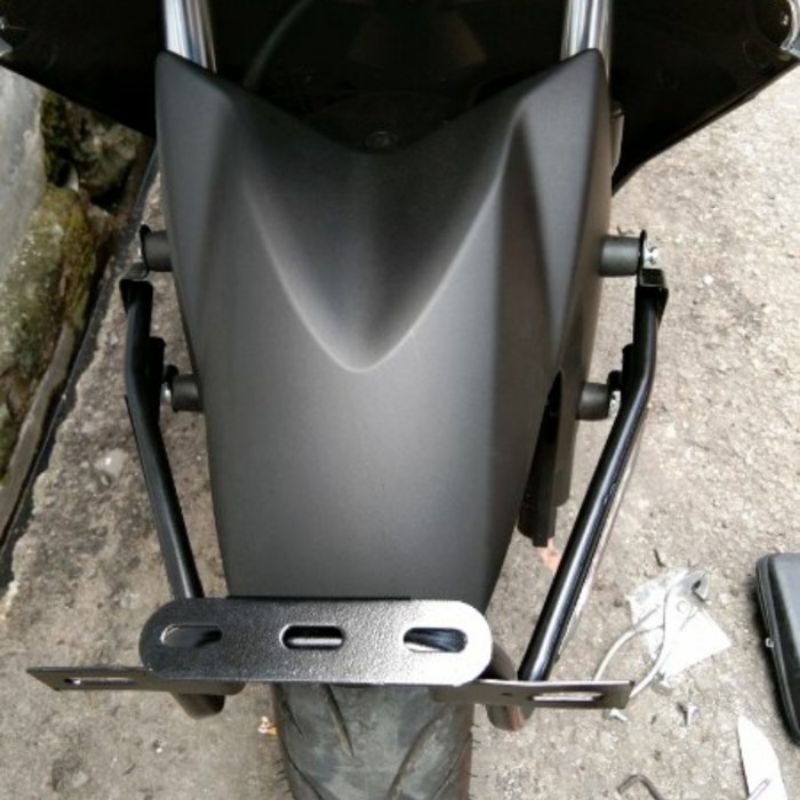 Breket Dudukan Plat Nomor Yamaha Lexi