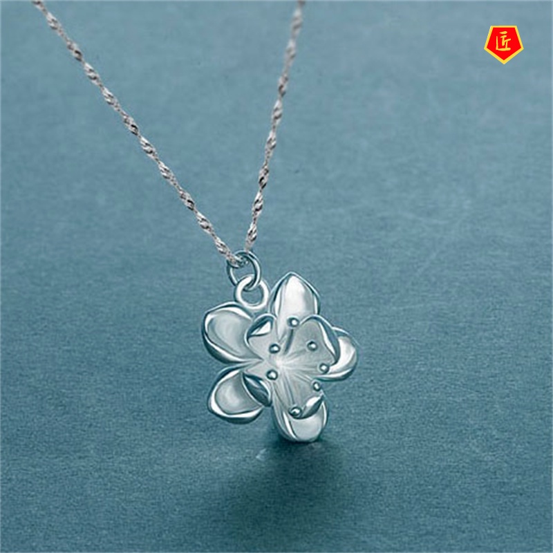 [Ready Stock]Fashion Temperament Flower Pendant Female Exquisite Elegant