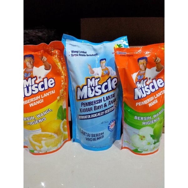 Mr Muscle Pembersih Lantai Refill 800 ml