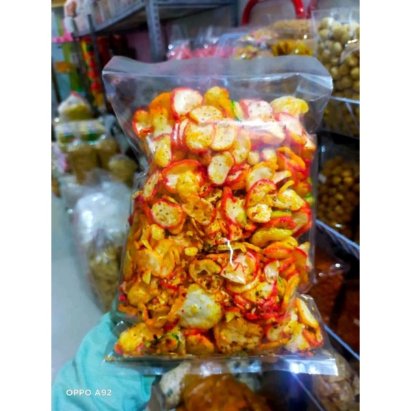 

Kerupuk Seblak pedas Daun jeruk 250 gram