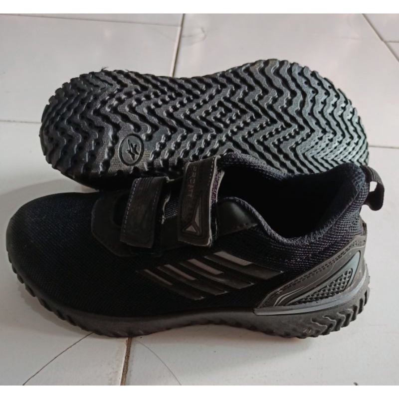 Sepatu Pro ATT Sepatu Sekolah/Sepatu hitam perekat size 31-34