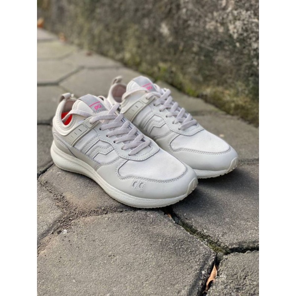 SEPATU RUNNING PIERO JOGGER EVO WOMEN