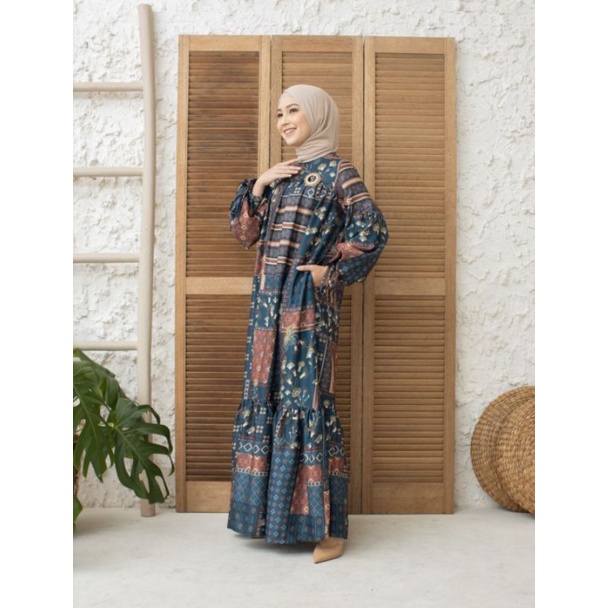 WEARING KLAMBY AMANDA DRESS IN SAILOR BLUE SIZE S