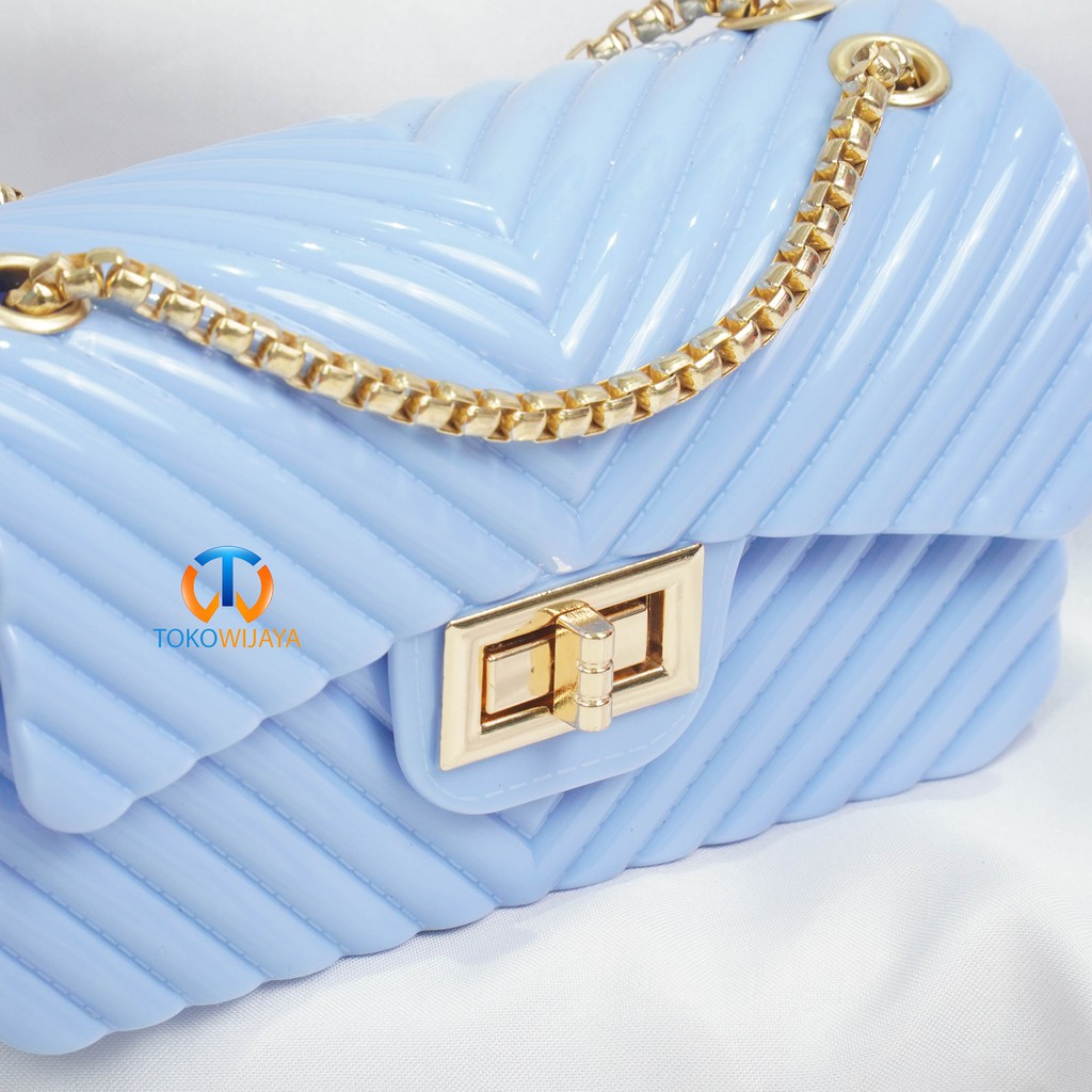 Tas Jelly Glossy Motif Salur Size 18 Cm Rantai Gold