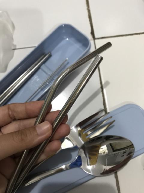 Sedotan Stainless & Set Alat Makan Garpu Sendok Sumpit