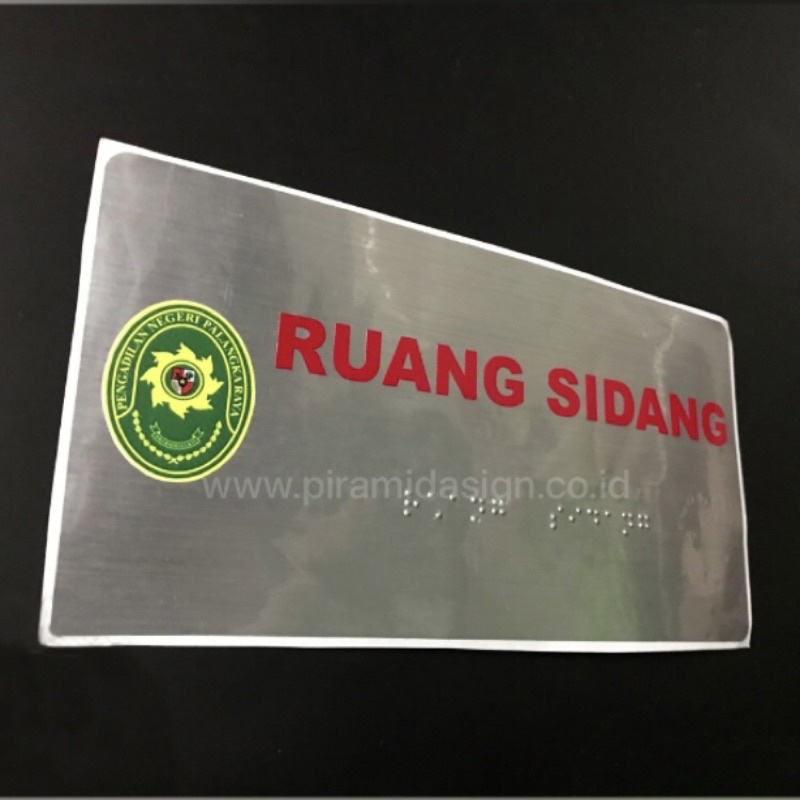 

Stiker braille ruang sidang nama ruangan tuna netra