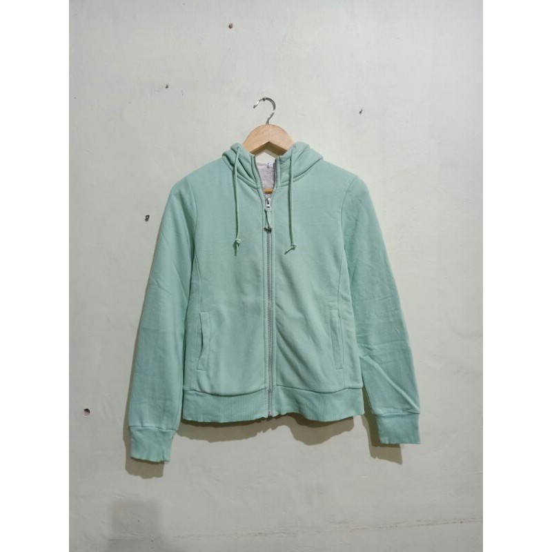 jaket zip hoodie UNIQLO size M hijau muda sherpa original second