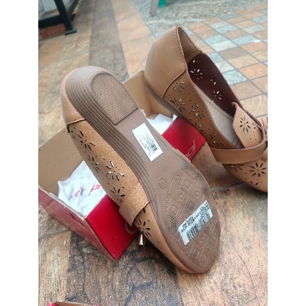 sepatu cardinal
