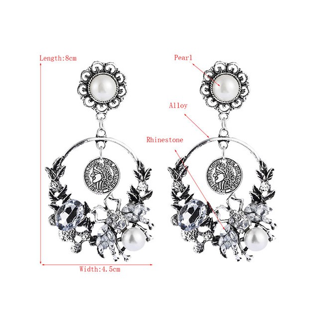 LRC Anting Tusuk Fashion Pearl Flower Portrait Geometry Cutout Earrings With Diamonds D94904