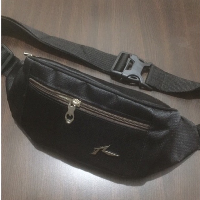tas pinggang atau slingbag pria murah meriah tapi tetap keren motif random #tas #taspria #tasslingbag #slingbag #taskecil #taslokal