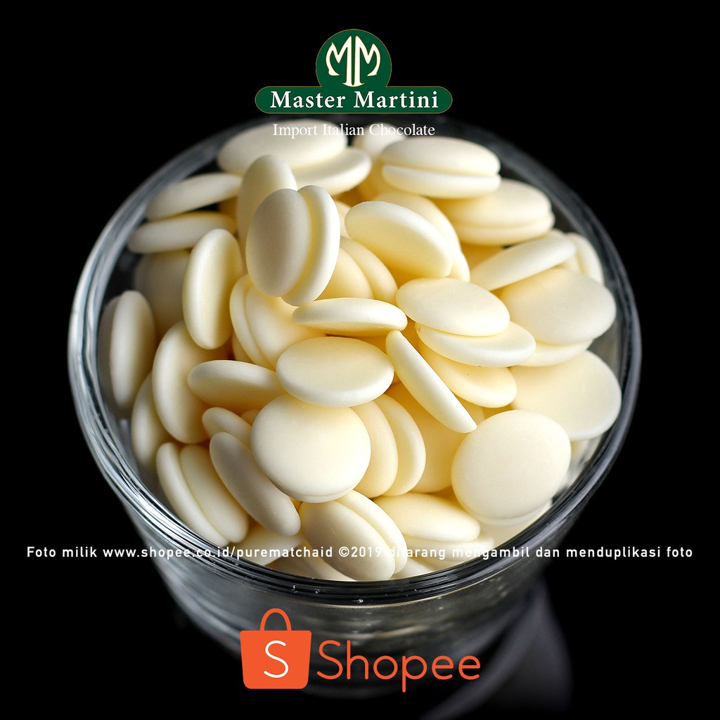 

Master Martini Ariba White Coin 100gr Chocolate Baking Cokelat Koin Warna Putih