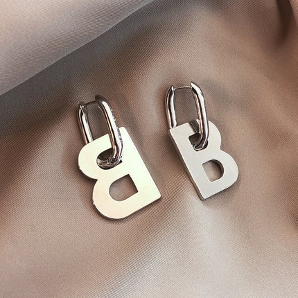 Anting Bentuk B Bahan titanium steel