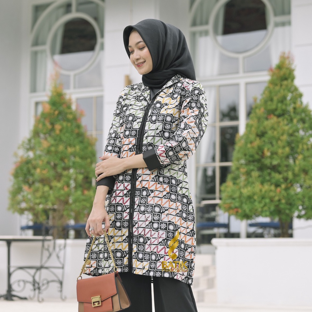 BAJU KEMEJA BATIK WANITA Prabuseno - Iswara Tunik Batik Wanita Lengan Panjang
