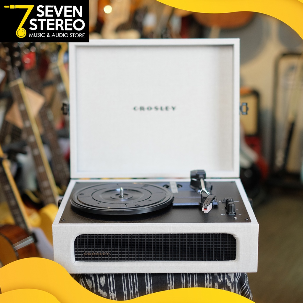 Crosley Voyager Portable Turntable Player pemutar piringan hitam