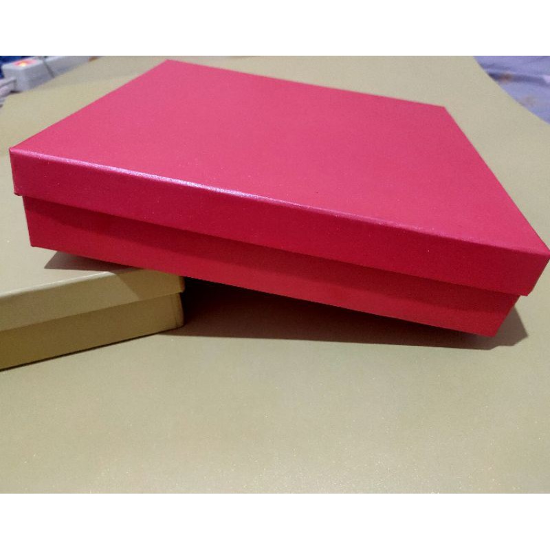 

kotak kado,gift box,hampers,box hadiah,box baju,box serbaguna