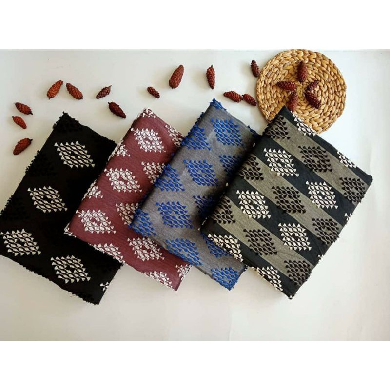 KAIN TENUN MOTIF BULU