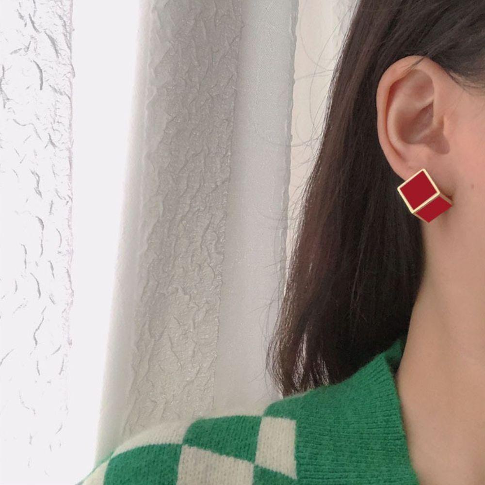 Mxbeauty Anting Stud Wanita Fashion Sederhana Menetes Minyak Geometris Vintage Piercing Ear Stud